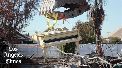 Black church in L.A. struggles to find answers after fire - Los Angeles Times