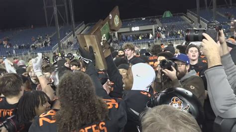 Massillon Washington fans celebrate after state championship | wkyc.com