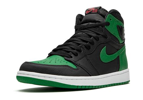 Swag Craze: First Look: Air Jordan 1 Retro High OG - 'Pine Green'