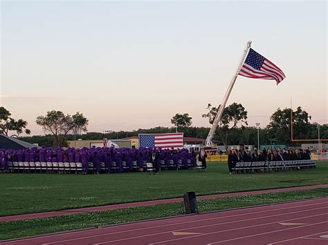 Lemoore HS graduates reminisce, look forward to the future | Local | hanfordsentinel.com