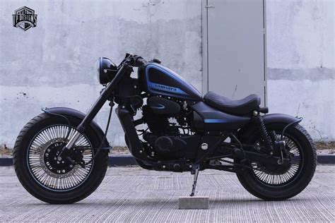 This Custom Bajaj Avenger 220 Bobber Gets Buddha-Inspired Mods