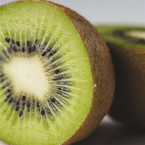 Zeds (New Zealand) Kiwi Fruit – Each – Zeds Wholefoods