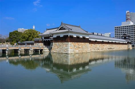 Hiroshima Castle - Japan by web