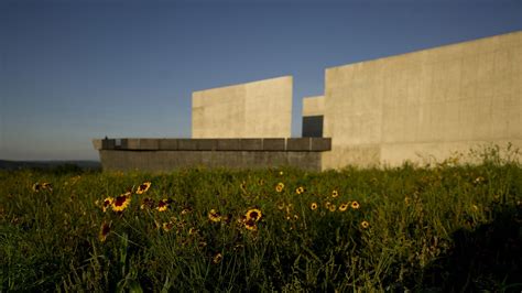 9/11 museums and memorials throughout the US that honor lives lost ...