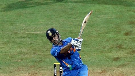 WATCH: MS Dhoni’s iconic SIX in 2011 WC final which fulfilled billions dreams | Cricket News ...