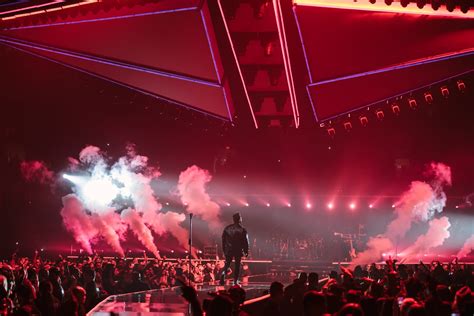 The Weeknd proves he's a Starboy with out of this world concert at Rogers Arena (PHOTOS) | Daily ...