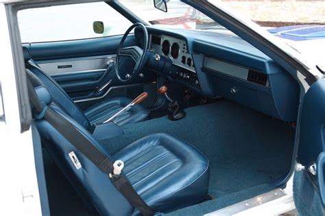 1976 FORD MUSTANG COBRA - Interior - 215031