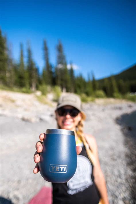 Hydro Flask Vs Yeti: Which Brand Is BETTER?