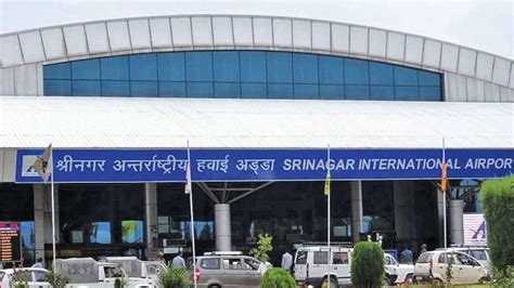 Centre declares Srinagar airport as ’Major Airport’ | Today News