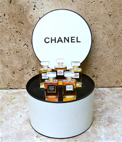 Rare Vintage Chanel Gift Set 5 Crystal Perfume Miniatures