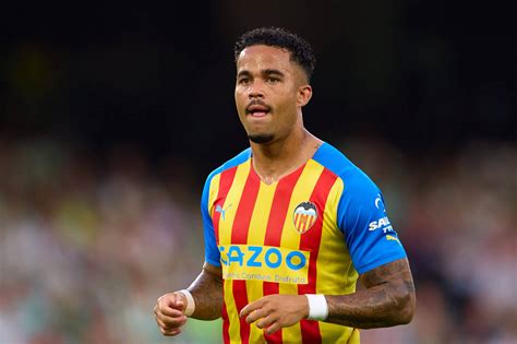 Justin Kluivert undergoes Bournemouth medical ahead of potential £10m ...