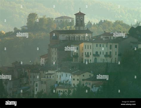 Monterchi Tuscany Autumn Stock Photo - Alamy