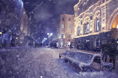 Winter night landscape in the center of Moscow — Stock Photo © xload ...