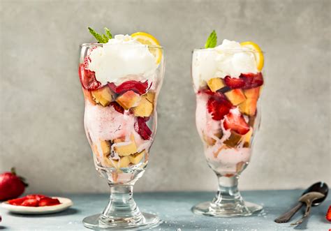 Strawberry Shortcake Sundae - No Spoon Necessary