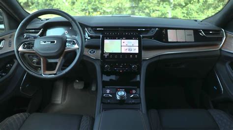 2024 Jeep Grand Cherokee Interior - Hetty Phillie