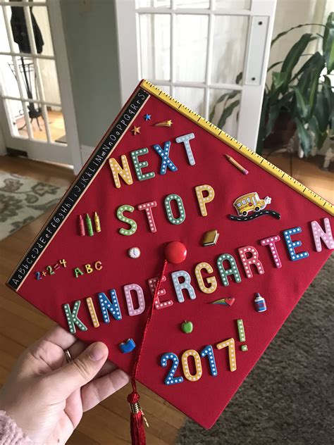 Unbelievable Kindergarten Graduation Cap Ideas Above And Below ...