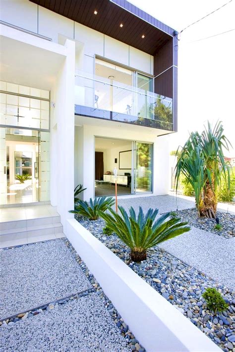 10+ Modern Minimalist Front Yard Landscaping - DECOOMO