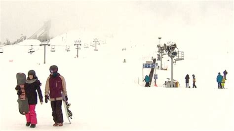 Canada Olympic Park shuts down ski and snowboard hill due to extreme cold | CBC News