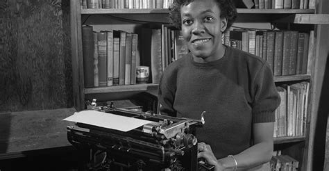 gwendolyn-brooks-with-typewriter - Black Women Authors Pictures - Black Women in Art and ...