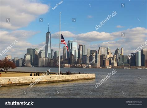 New York City Skyline Usa Flag Stock Photo 1270505269 | Shutterstock