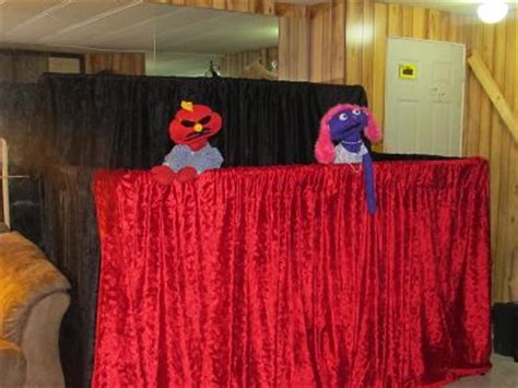 Puppet Stage | Tyzie.com | Tyler & Mackenzie's Creations