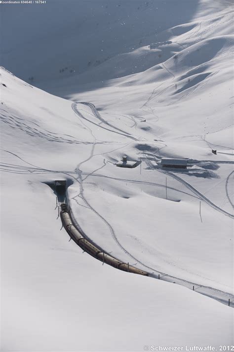 Oberalppass im Winter | Luftbilder der Schweiz | UZH