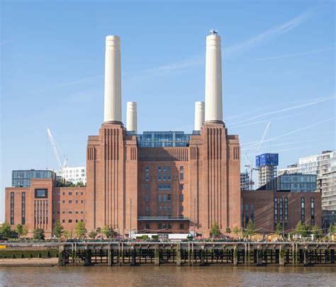 Battersea Power Station Heralds End Of The Mall With Stunning Landmark