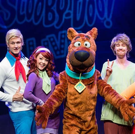 17 DIY Scooby Doo Costumes - Best Scooby Doo Halloween Costume Ideas