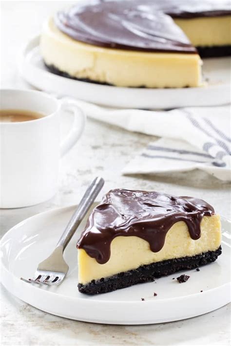 Baileys Irish Cream Cheesecake - My Baking Addiction