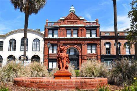 National Historic Landmark District - Historic Savannah Foundation