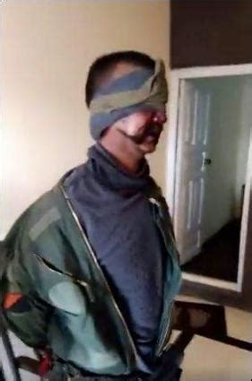 Watch Video Of Arrested Indian Pilot Abhinandan - UrduPoint