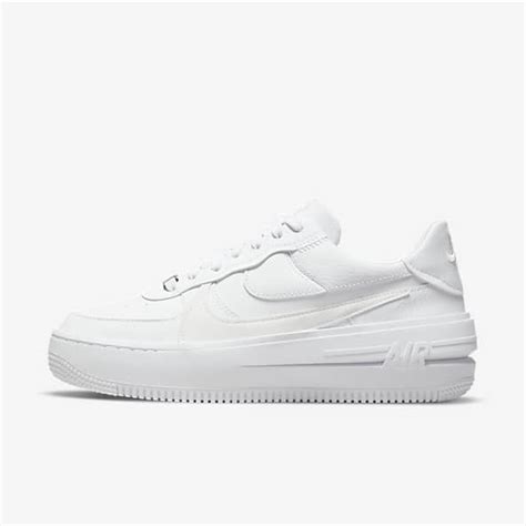 White Air Force 1 Platform Shoes. Nike.com