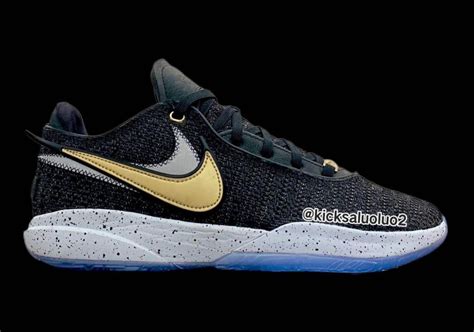 Nike LeBron 20 "Black/Gold" Release Date | SneakerNews.com