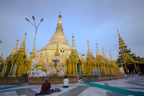 Shwedagon Pagoda, Yangon | Myanmar Trains