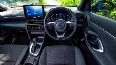 Toyota Yaris Cross - Interior, design and technology | Auto Express