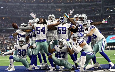 Film Review: How Adrian Peterson Gashed the Cowboys Defense