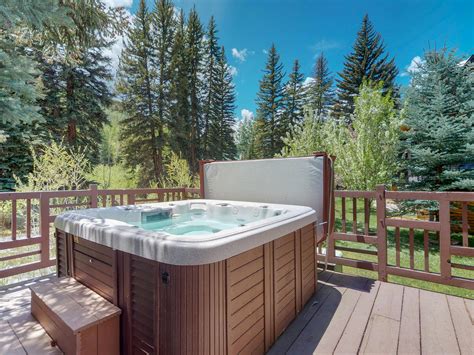 6 Breathtaking Colorado Vacation Cabin Rentals with Hot Tubs | Vacasa