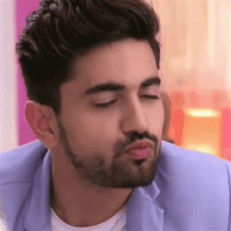 Kiss Zain GIF - Kiss Zain Imam - Discover & Share GIFs