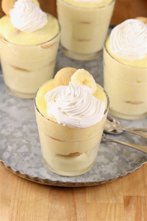 Easy Banana Pudding {from scratch} - Miss in the Kitchen