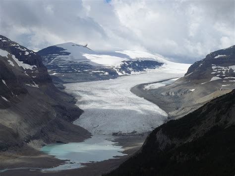 Parker Ridge & the Saskatchewan Glacier, The Icefields Centre & the ...