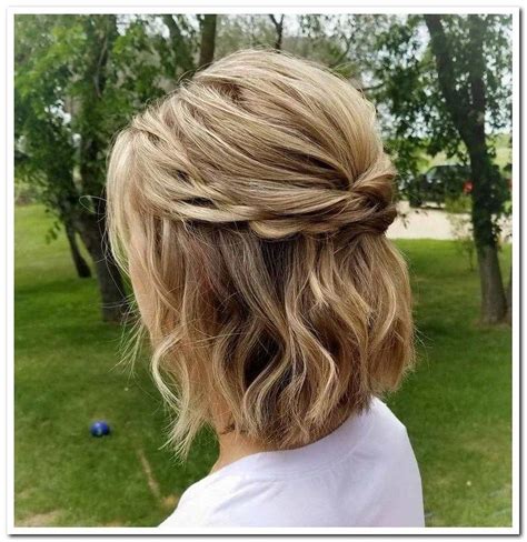 24 Medium Length Wedding Hairstyles for 2024 - Mrs to Be