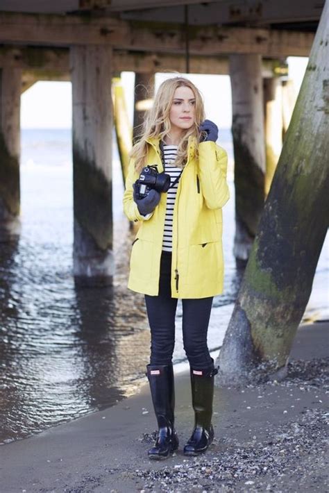 mode et la mode: 6 Outfits to Wear When It Rains