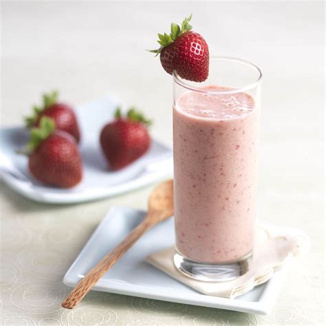 Strawberry Smoothie on BakeSpace.com