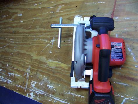 Milwaukee V28 Circular Saw Review - Tools In Action - Power Tool Reviews