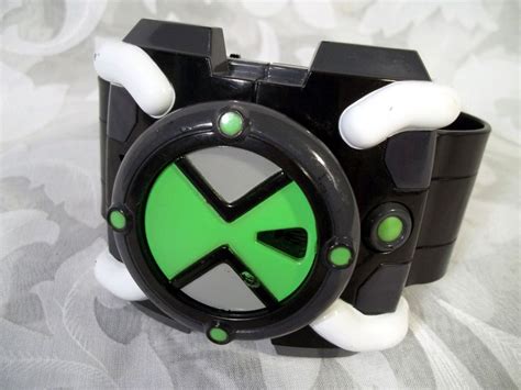 Ben 10 Original Omnitrix Watch 2006 Bandai Deluxe Lights & Sound | 10 things, Ben 10, Bandai