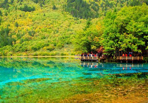 Jiuzhaigou National Park: Map, Weather, crystalline turquoise lake