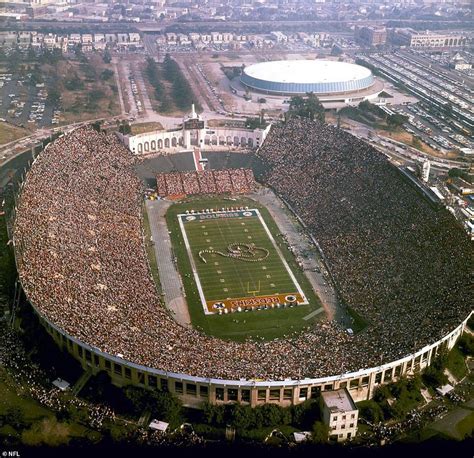 Super Bowl in pictures: Iconic images from the game's 54-year history | Sports stadium, Nfl ...