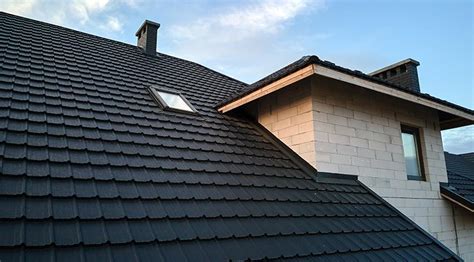 Black Roof Shingles Pros and Cons - Exploring the Stylish Choice