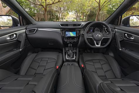 Nissan Qashqai Interior - automotive wallpaper