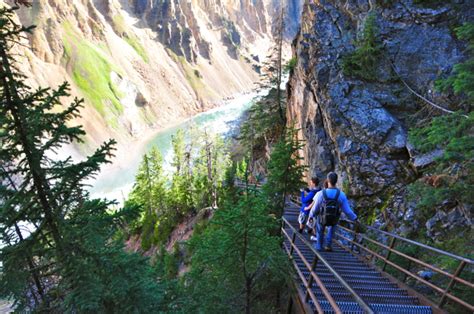 Chuck's Adventures: Hiking Yellowstone National Park